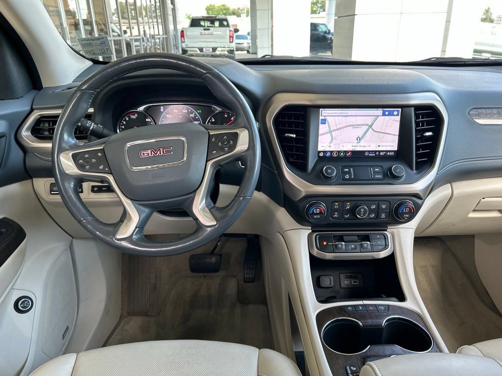 Used 2022 GMC Acadia Denali w/ Denali Ultimate Package FWD image 18
