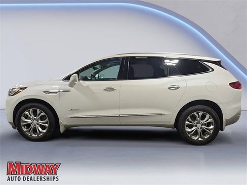 Used 2019 Buick Enclave Avenir image 2