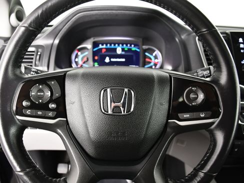 Used 2019 Honda Pilot Touring image 19