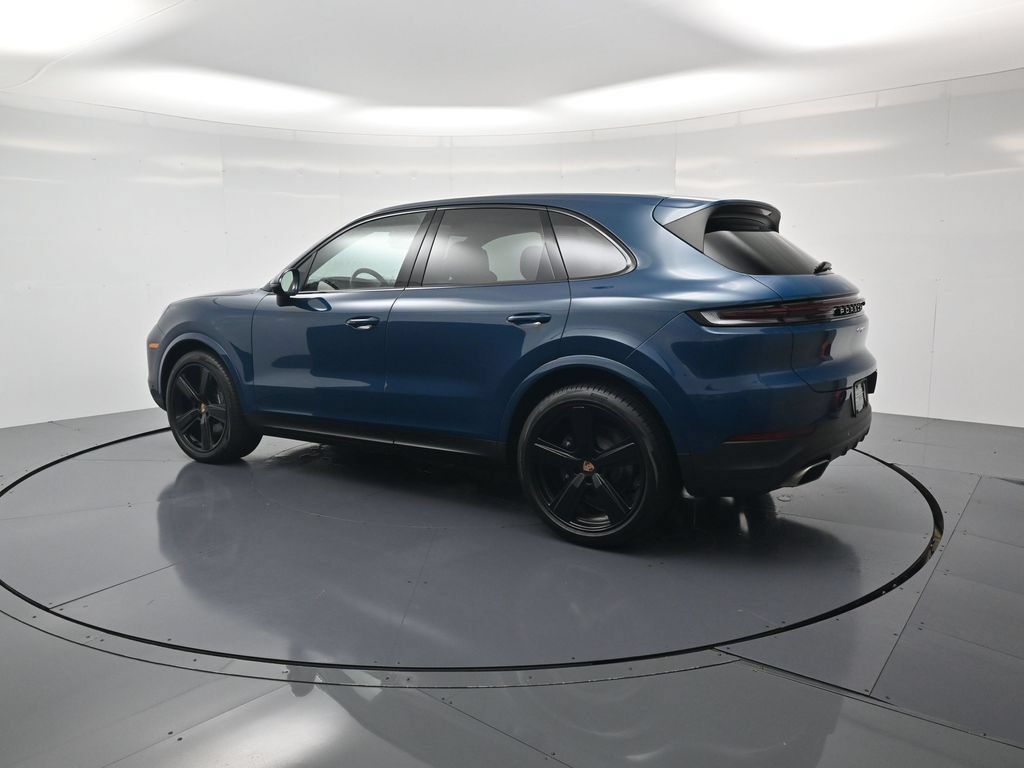 Used 2026 Porsche Cayenne AWD/4WD image 3