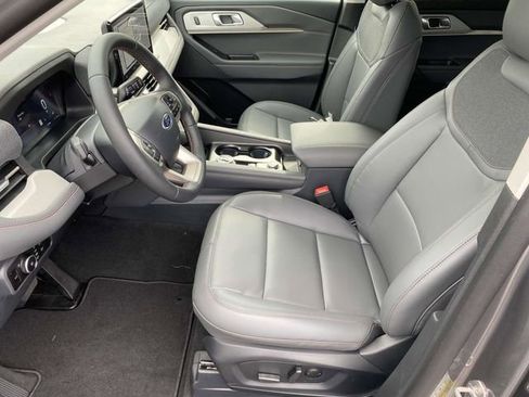 New 2026 Ford Explorer Active image 12