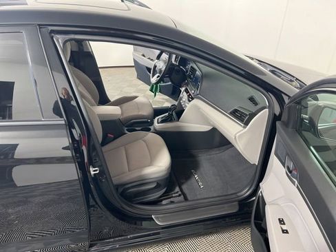 Used 2020 Hyundai Elantra Value Edition FWD image 27
