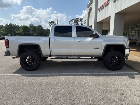 Used 2018 GMC Sierra 1500 SLT w/ Texas SLT Premium Package RWD image 4