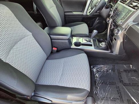 Certified 2024 Toyota 4Runner SR5 AWD/4WD image 19