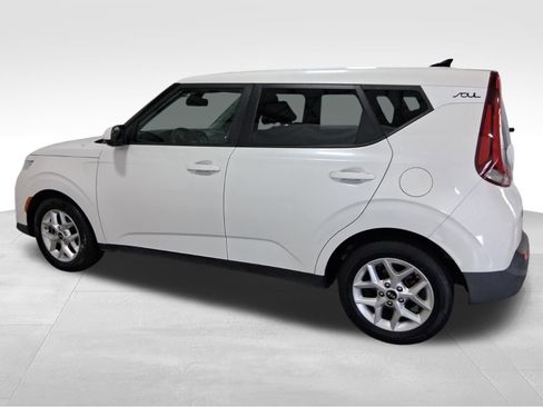 Used 2020 Kia Soul S FWD image 7