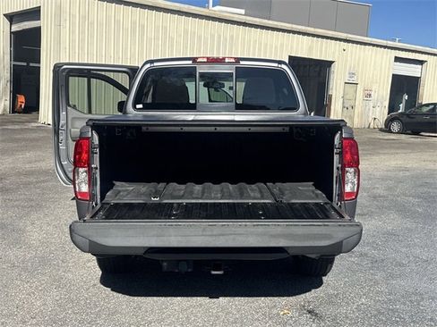 Used 2019 Nissan Frontier SV w/ Value Truck Package image 12