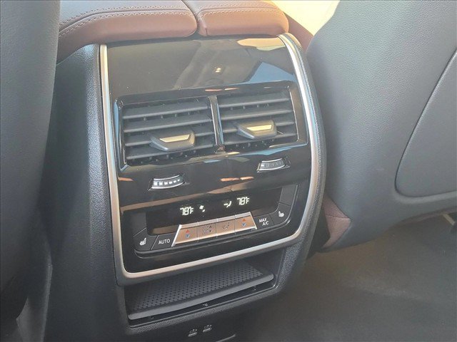 Used 2026 BMW X7 xDrive40i w/ Premium Package AWD/4WD image 20