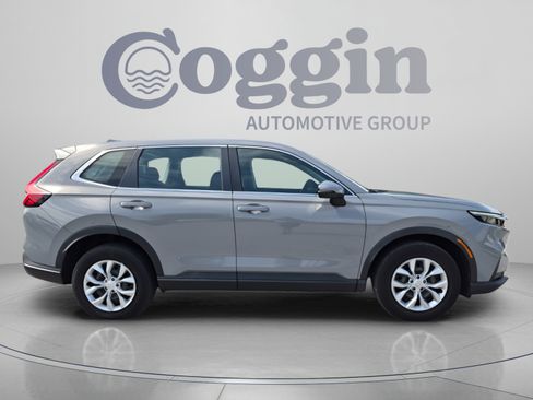 Used 2024 Honda CR-V LX image 7