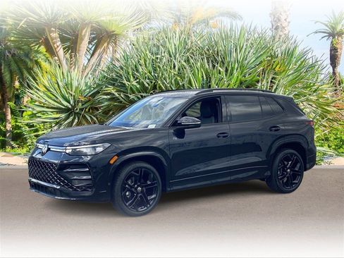 New 2026 Volkswagen Tiguan SE R-Line image 1