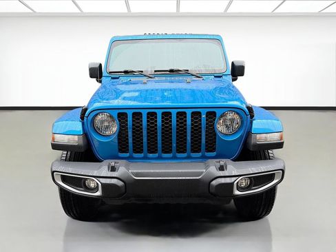 Used 2023 Jeep Gladiator Sport AWD/4WD image 2