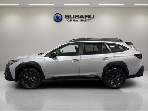 Certified 2025 Subaru Outback Onyx Edition AWD/4WD image 2