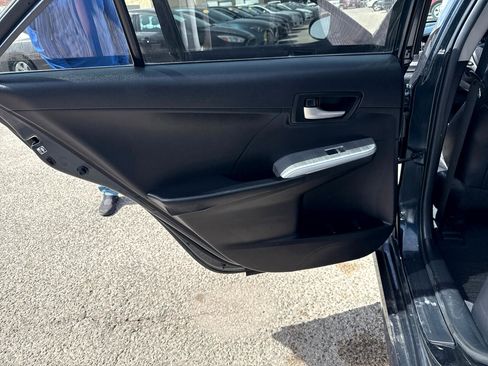 Used 2014 Toyota Camry SE image 15
