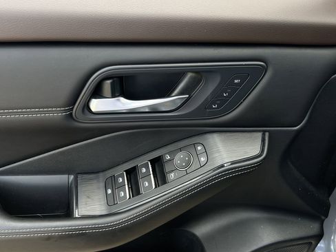 Certified 2023 Nissan Rogue SL w/ SL Premium Package FWD image 23