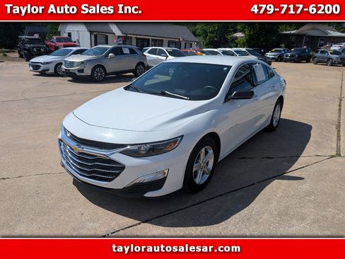 Used 2024 Chevrolet Malibu LS FWD image 1