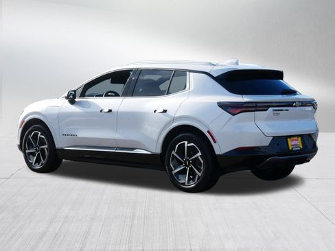 Used 2024 Chevrolet Equinox EV LT w/ LPO, Trailering Package image 5