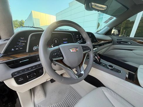 Used 2024 Cadillac Escalade Sport Platinum w/ LPO, Floor Liner Package AWD/4WD image 10