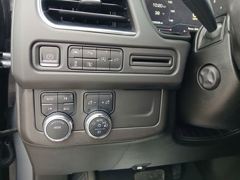 Certified 2022 GMC Yukon SLT w/ SLT Luxury Package image 29