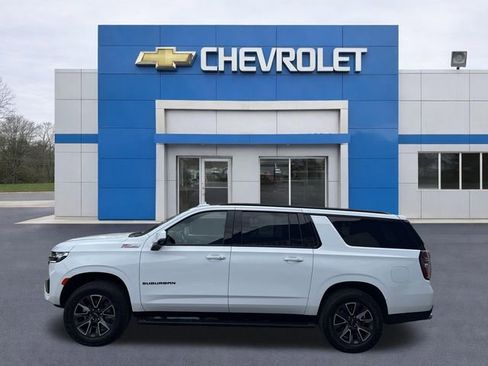 Certified 2024 Chevrolet Suburban Z71 w/ Off-Road Capability Package AWD/4WD image 4