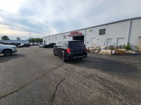 Used 2017 Dodge Grand Caravan GT FWD image 18