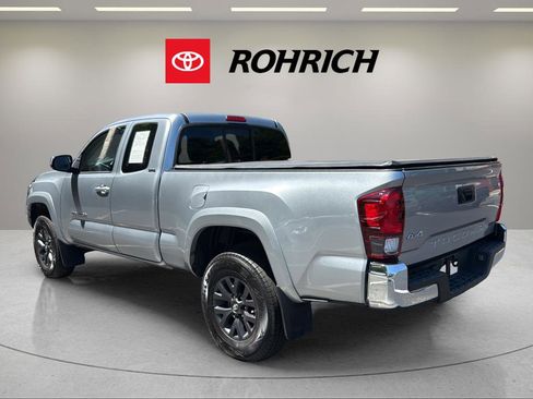 Certified 2022 Toyota Tacoma SR5 w/ SR5 Appearance Package (SM) AWD/4WD image 8