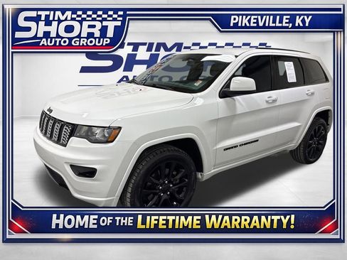 Used 2021 Jeep Grand Cherokee Laredo X image 1