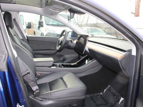 Used 2020 Tesla Model Y Long Range image 13