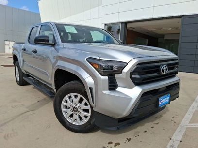 Used 2025 Toyota Tacoma SR