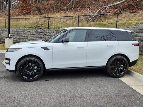 New 2026 Land Rover Range Rover Sport SE image 6