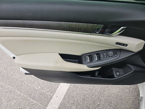 Used 2020 Honda Accord EX-L image 12