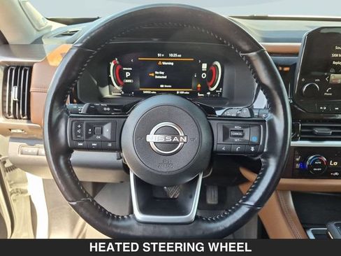 Used 2022 Nissan Pathfinder Platinum AWD/4WD image 17