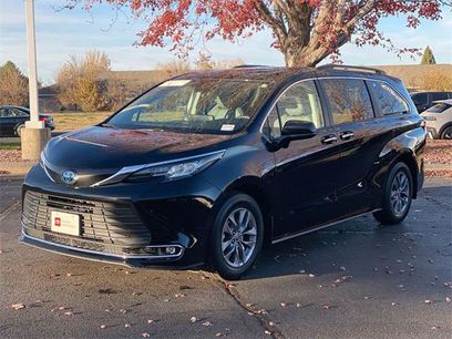 Certified 2023 Toyota Sienna XLE