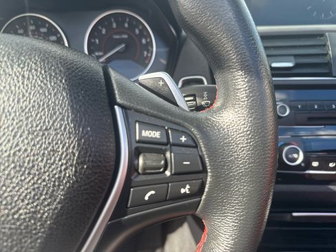 Used 2017 BMW 230i Convertible image 28