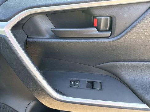 Used 2019 Toyota RAV4 LE image 16
