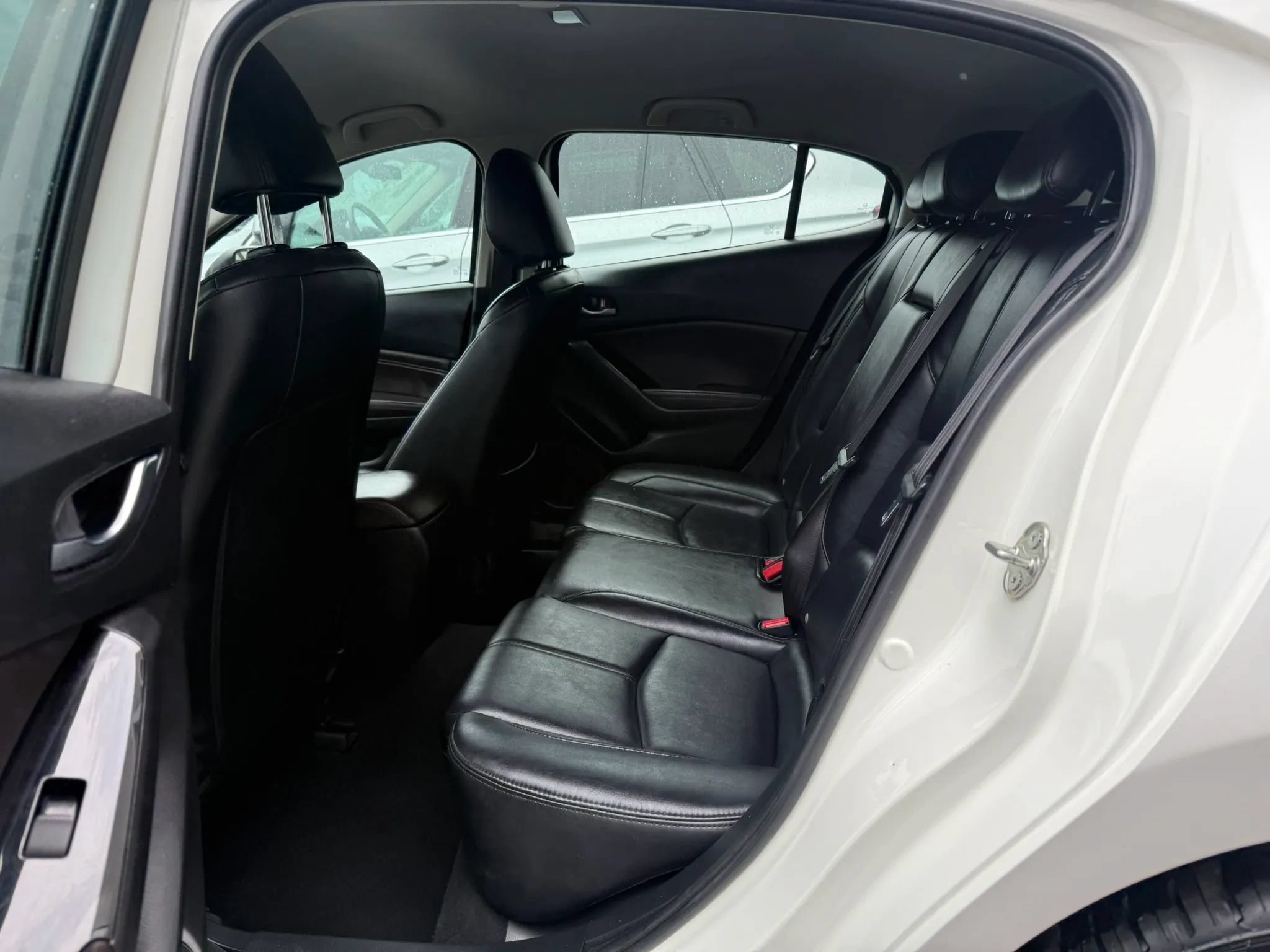 Used 2018 MAZDA MAZDA3 Touring FWD image 26