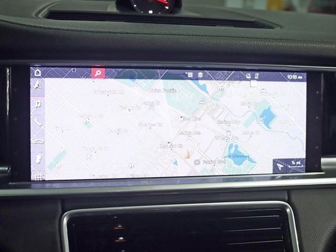 Used 2020 Porsche Panamera image 18