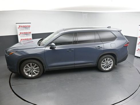 Used 2025 Toyota Grand Highlander AWD image 24