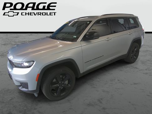 Used 2024 Jeep Grand Cherokee L Limited w/ Black Appearance Package AWD/4WD image 1