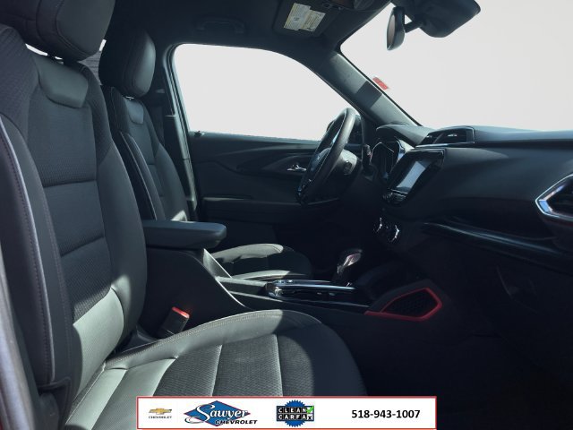 Used 2022 Chevrolet TrailBlazer RS w/ Technology Package AWD/4WD image 16