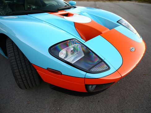 Used 2006 Ford GT image 13