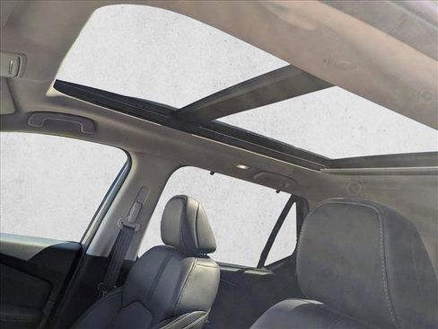 Used 2024 Honda Pilot Touring image 15