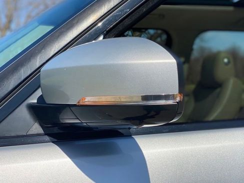 Used 2015 Land Rover Range Rover HSE image 11