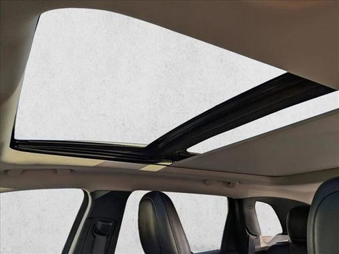 Used 2016 Jeep Cherokee Limited w/ Luxury Group image 16