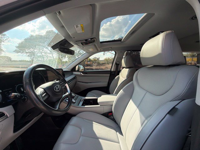 Used 2023 Hyundai Palisade SEL w/ Premium Package FWD image 12