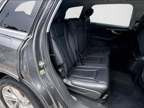 Used 2022 Audi Q7 2.0T Premium w/ Convenience Package AWD/4WD image 29