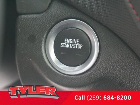 Used 2023 Chevrolet Equinox RS w/ RS Leather Package image 31