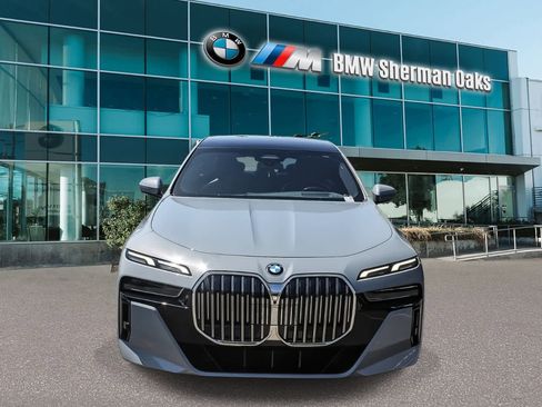 Certified 2023 BMW 740i w/ Parking Assistance Package RWD image 2
