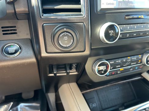 Certified 2021 Ford Expedition Limited AWD/4WD image 34