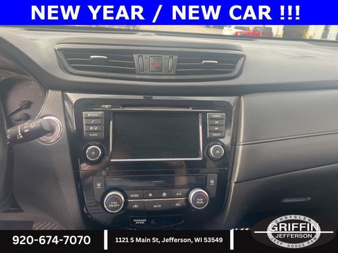 Used 2018 Nissan Rogue SV image 10