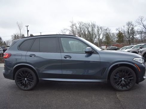 Used 2022 BMW X5 xDrive40i w/ M Sport Package image 2