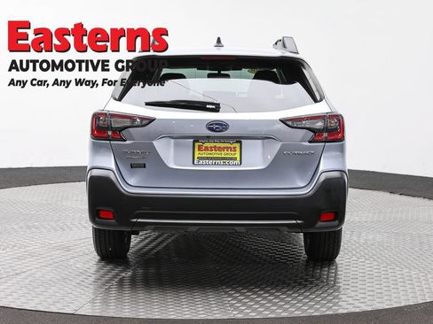 Used 2023 Subaru Outback Premium AWD/4WD image 6